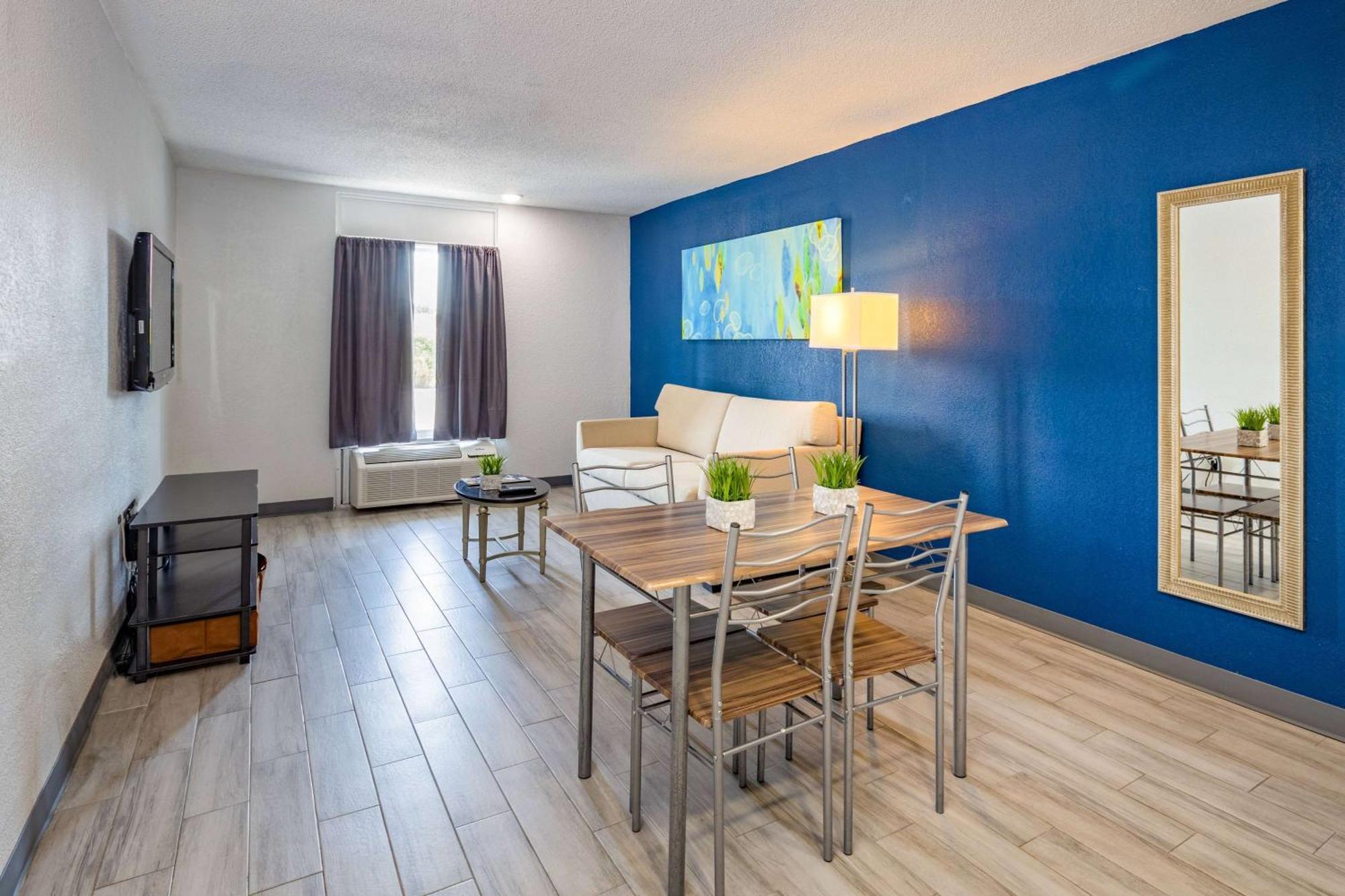 אלטמונטה ספרינגס Developer Inn Orlando North, A Baymont By Wyndham מראה חיצוני תמונה
